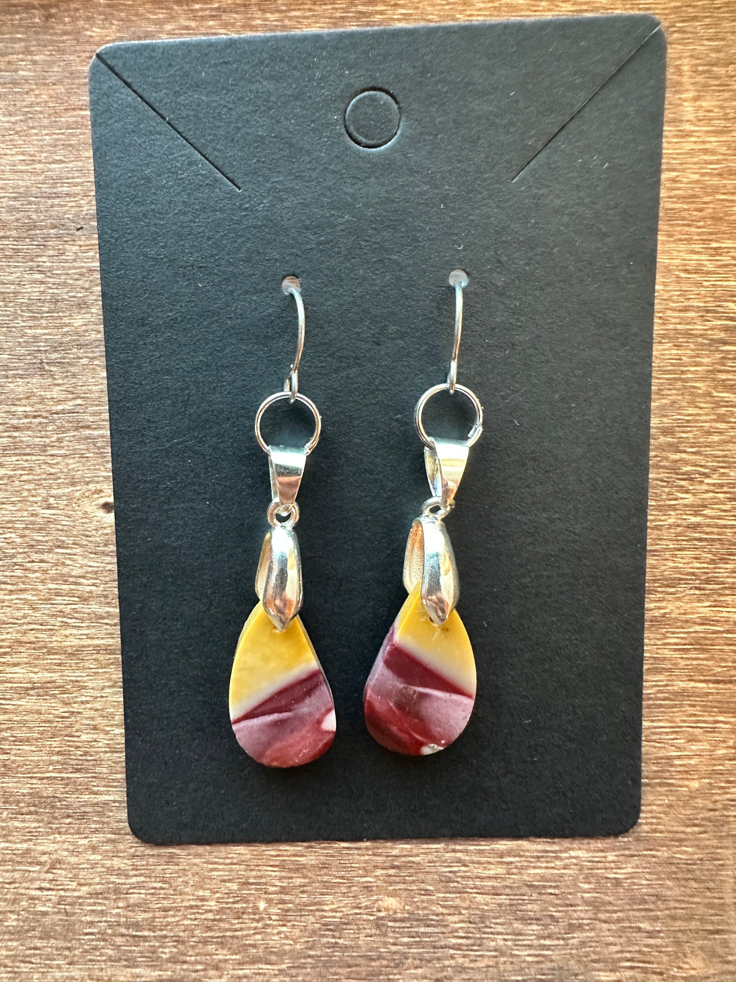 Mookaite (curved tear drop)