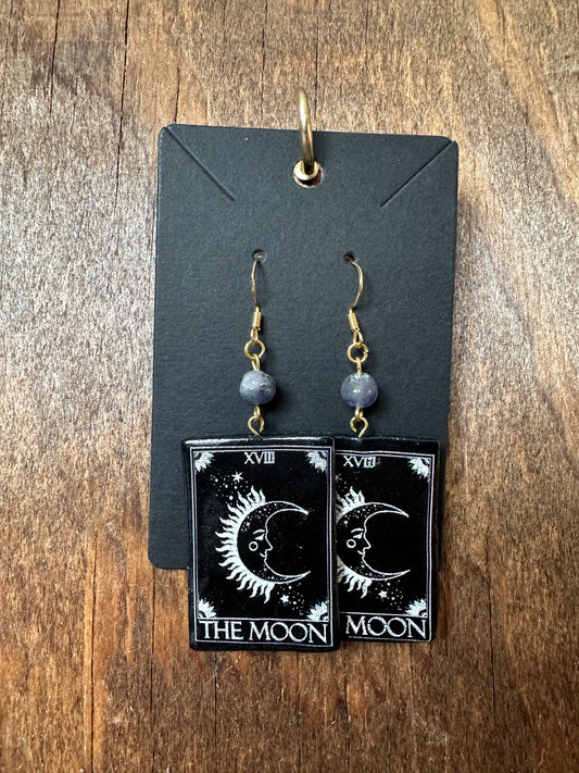 Tarot: The Moon (iolite beads)
