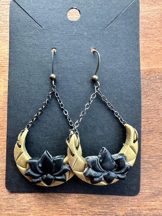 Gold Moons & Black Lotus