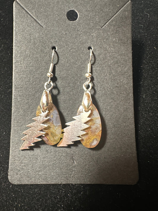 Moss Agate with Lightning Bolts