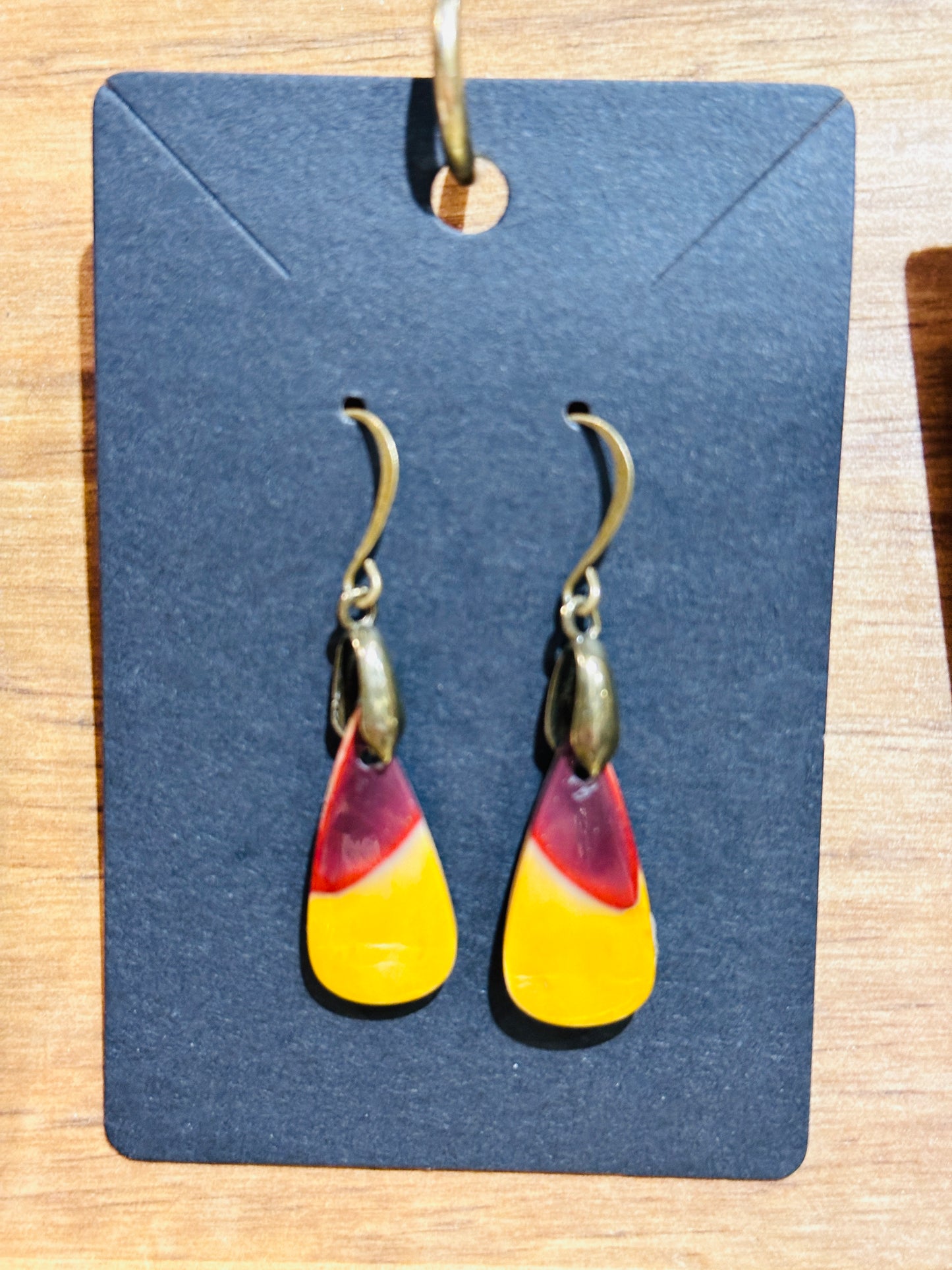 Mookaite (tear drop)